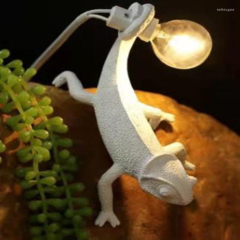 

Table Lamps Resin Lizard Night Light Nordic Living Room Bedroom For Modern Animal Chameleon Lamp Ambient Hallway Wandlamp