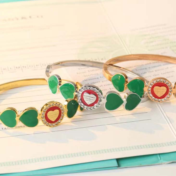 

Luxurys Designers bracelet Heart-shaped jewelry Tiff Tanys Women Charm bracelet Love Bracelets fashion Exquisite gifts very nice