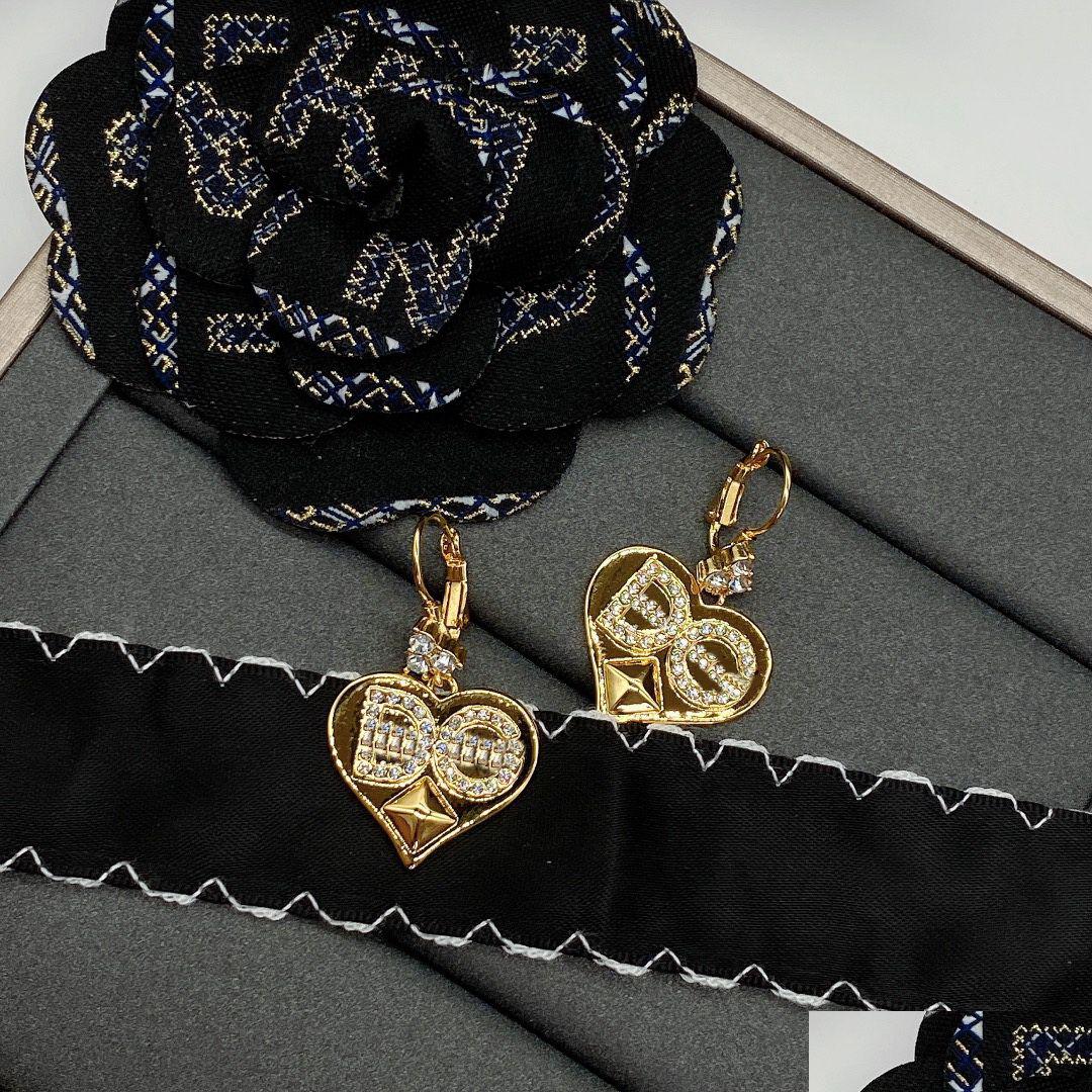 

Ear Cuff Ladies Ear Cuff Earrings Studs Gold Peach Heart Diamond G D Letters Pendants 18K Plated Anti Allergy Womens Fl Ears Clip De Dhakn