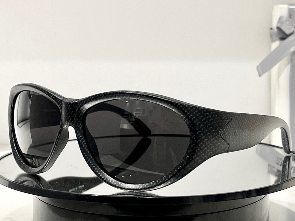 

Sunglasses For Women Men Summer 0158S Style Anti-Ultraviolet Retro Plate Full Frame Glasses With Box