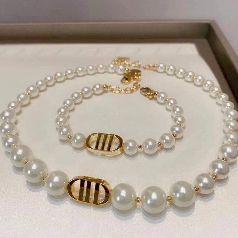 

Luxury Designer Necklaces Classic Sterling Silvers Necklace Heart Pendant Jewelry Gold Silver Rose Gold Necklacess Couples Party Holiday Gift very