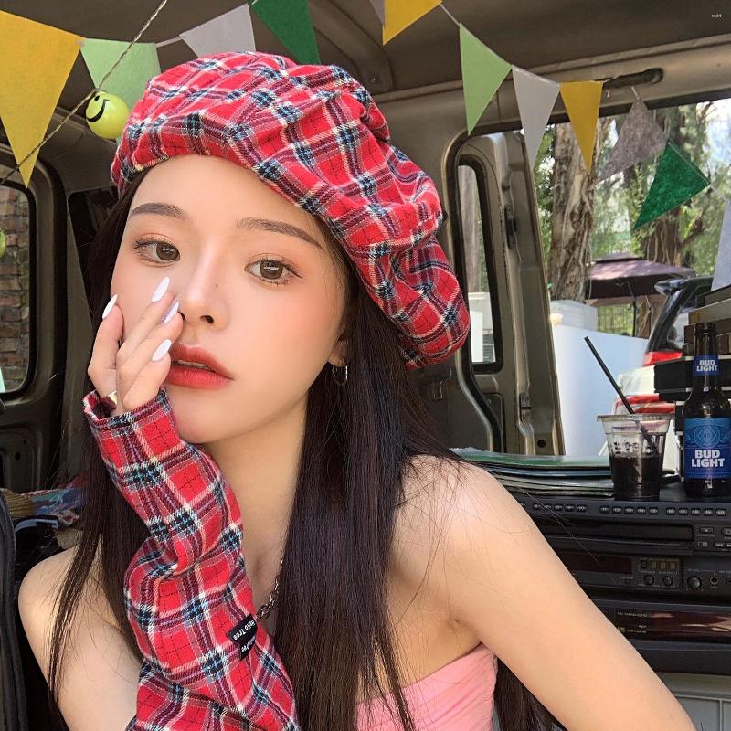 

Berets Fashion Lattice Beret Women's Sleeve Cap Sweet And Lovely Wind Versatile Forward Hat British Retro Cloud Hats