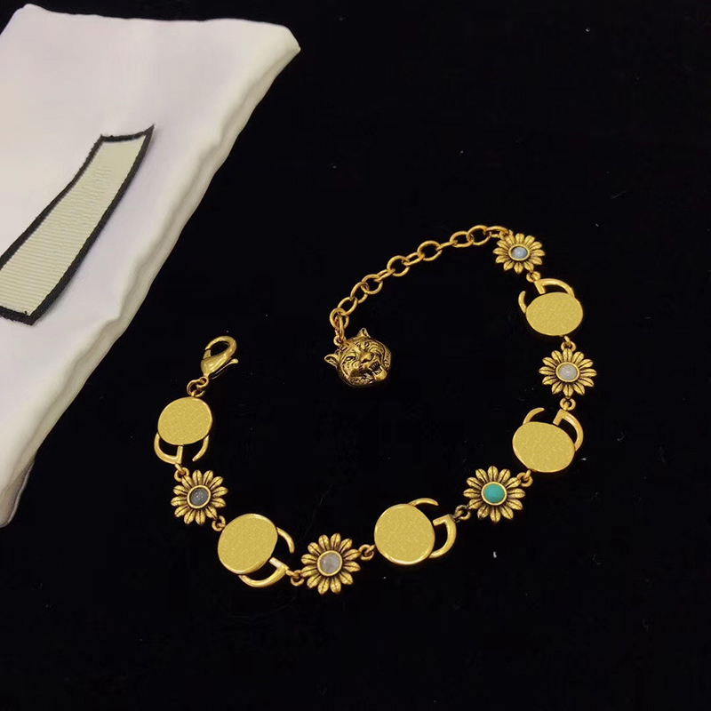 

Designer Womens Bracelet Trend Jewelry Light Luxury Internet Celebrity Bracelets Senior Couples Jewelry Fashion Ladies Bracelets D22110303JX