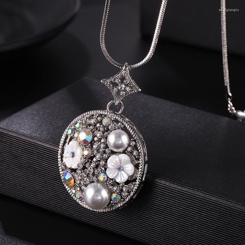 

Pendant Necklaces Elegant Flower Round Circle Long Necklace For Women 2022 Sweater Accessories