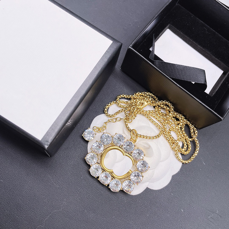 

Designer Stylish Chain Fashion Valentines Day Gift Necklace Womens Trend Chains All Match Temperament Ladies Necklaces D22110301JX