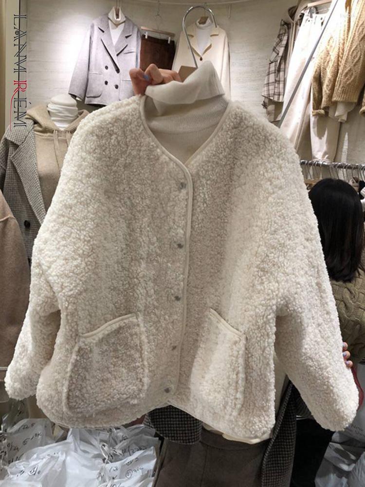 

Women' Fur LANMREM Korean Style Loose Lamb Wool Double Pocket Short Casual Coat For Women 2022 Autumn Winter Chic Clothing 2R6035, Black