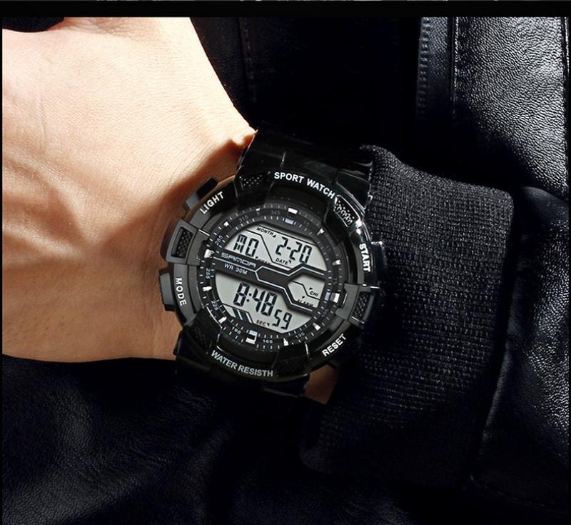 

Wristwatches Fashion LED Digital Watch Men's Army Military Waterproof Sports Watches Silicone Men Clock Male