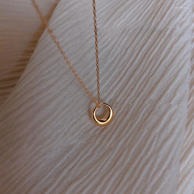 

Choker Silver Color Party Necklace For Women 2022 Fashion Simple Geometric Round Pendant Clavicle Chain Jewelry Anniversary Gifts