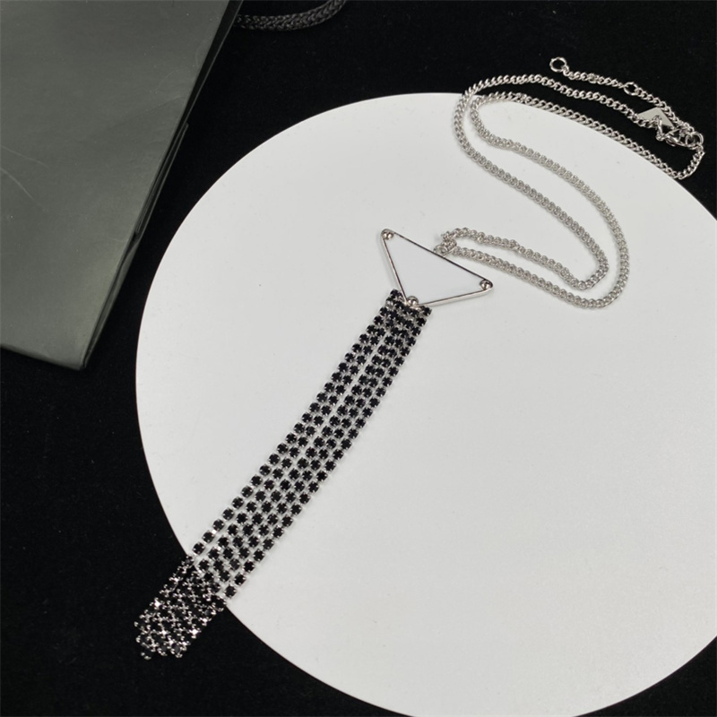 

Designers Necklace Earrings Bracelet Sets Brands Luxury Necklaces For Women Wedding Party Gifts Classic Letters Silver Ear Studs Bracelets