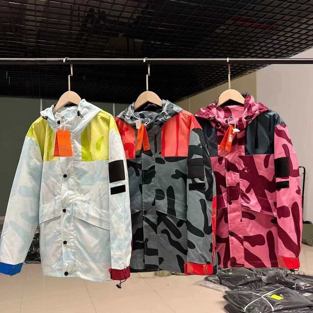 

designer jacket mens parka coat outdoor sports hooded jackets men hoodie women windbreaker embroidery gtx nylon waterproof zipper cardigan coats, Green