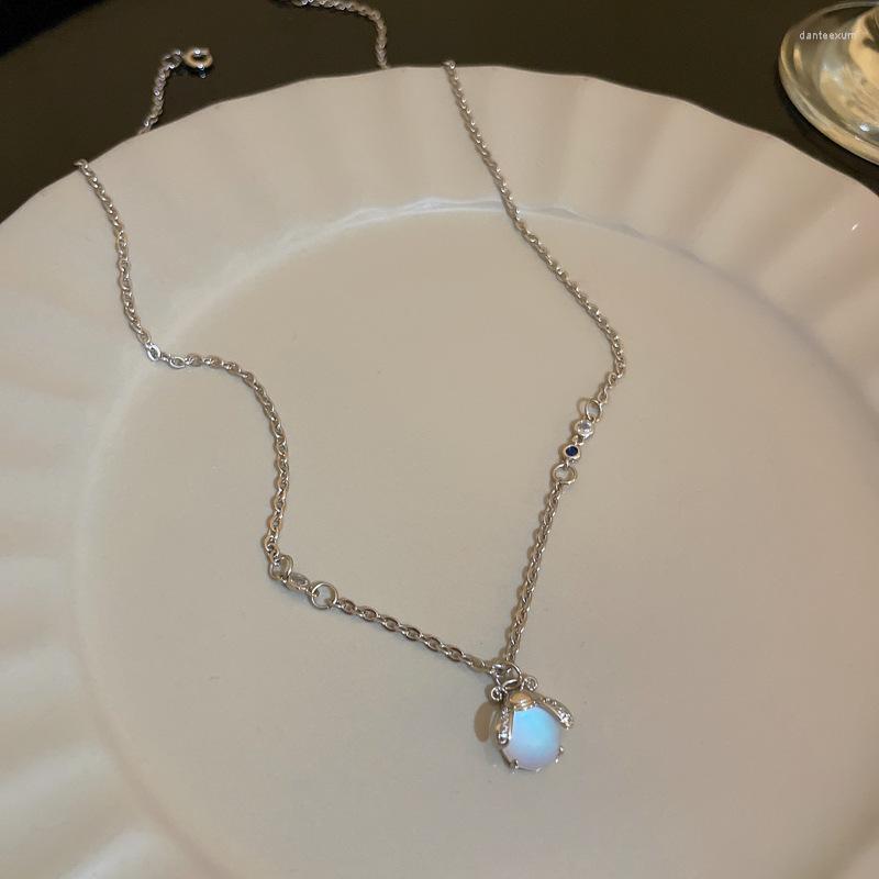 

Pendant Necklaces 2022 Fashion Niche Design Diamond Firefly Moonstone Necklace Women's Temperament Personality And Cute Fine Gifts