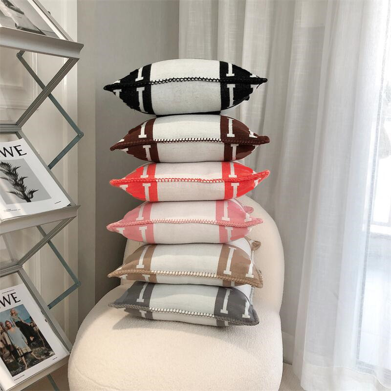 

H Letter Design Throw Pillow Nordic Style Lunch Break Sofa Cushion Car Waist Back Cushion Wool Pillows 45x45cm, Black