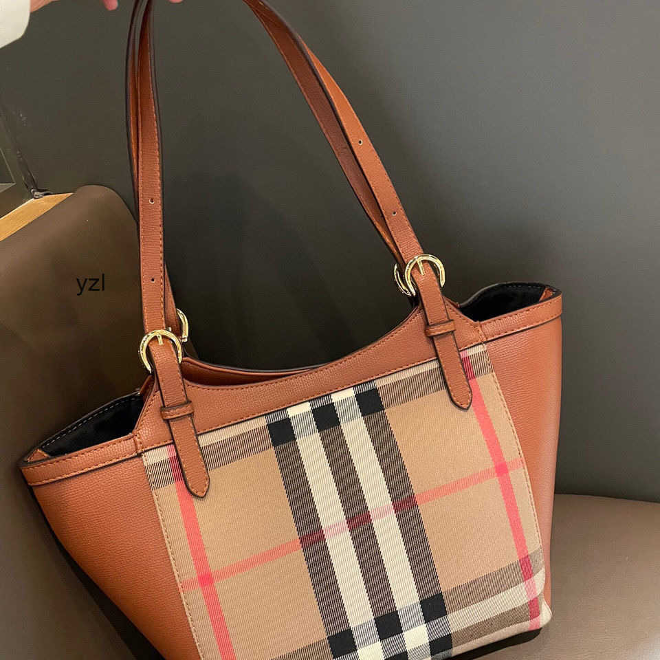 

Burbrerys Crossbody Handbags Bags Burbrery Onthego tote Luxuries designers women bag Purses Totes designer woman handbag Shoulder wallet Paris Plaid UAEI, Black