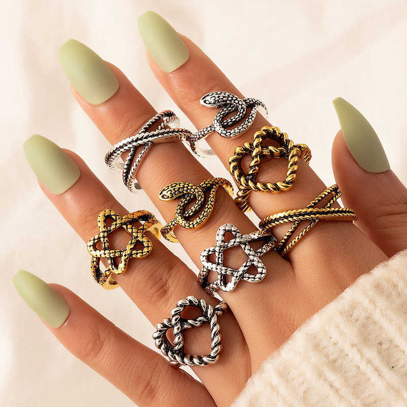 

Jewelry love star ring eight piece set geometric snake multicolor ring set