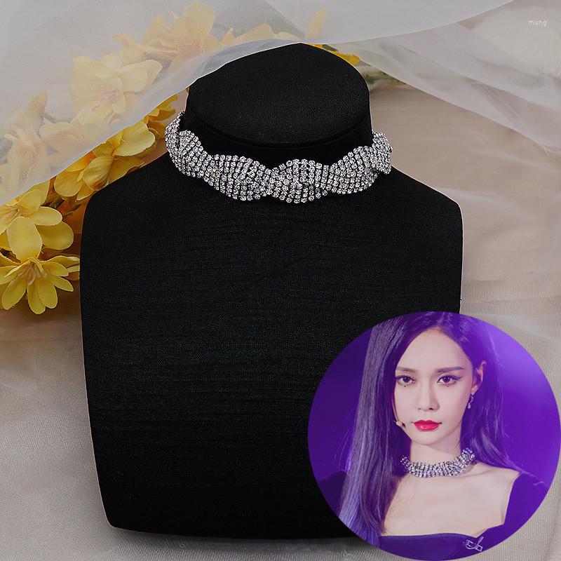 

Choker Superior Quality Geometric Crystal Necklaces Screw Rhinestone For Women Statement Jewelry Gifts