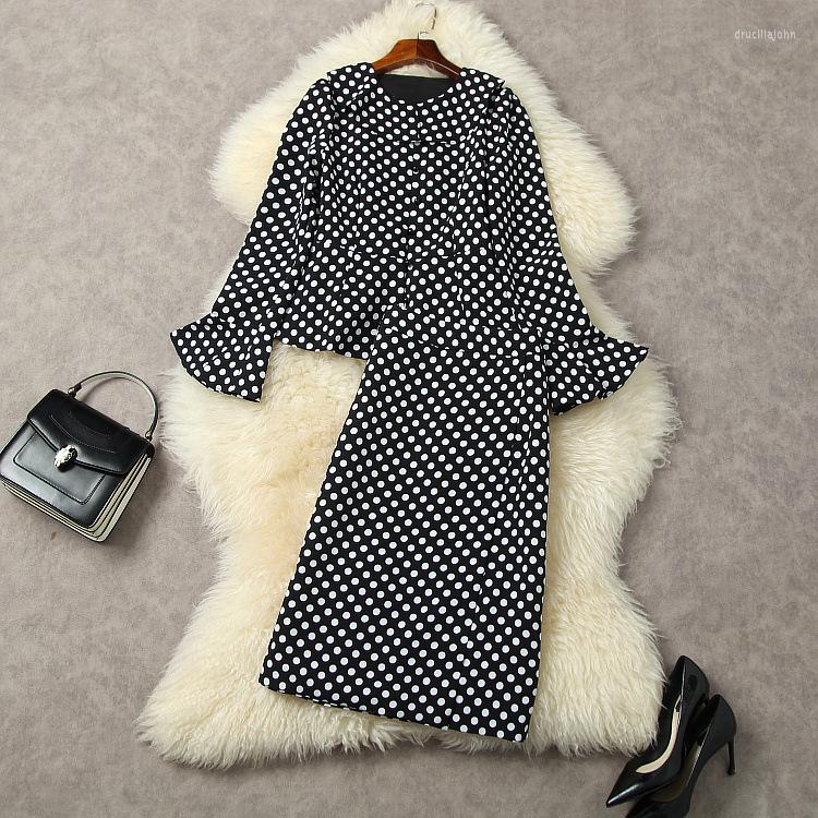 

Work Dresses European And American Women' Wear For Winter 2022 The Horn Long-sleeved Polka Dot Peplum Shirt Skirts Fashion Suits, Black
