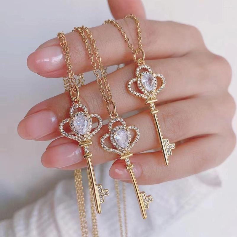 

Pendant Necklaces 6PCS High Quality Cubic Zircon Key Necklace Crown Charm CZ Gold Colour Jewelry Gift For Women