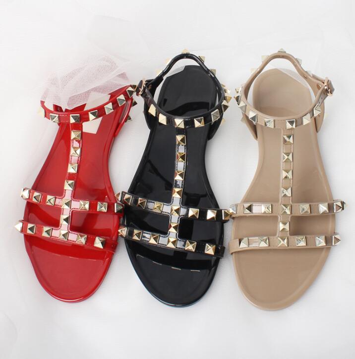 Sandales de marque de cr←ateurs V Flat Rivets Slippers PVC Jelly Sandal plage Place non glissante Chaussures pour femmes avec bo○te et sac ¢ pous