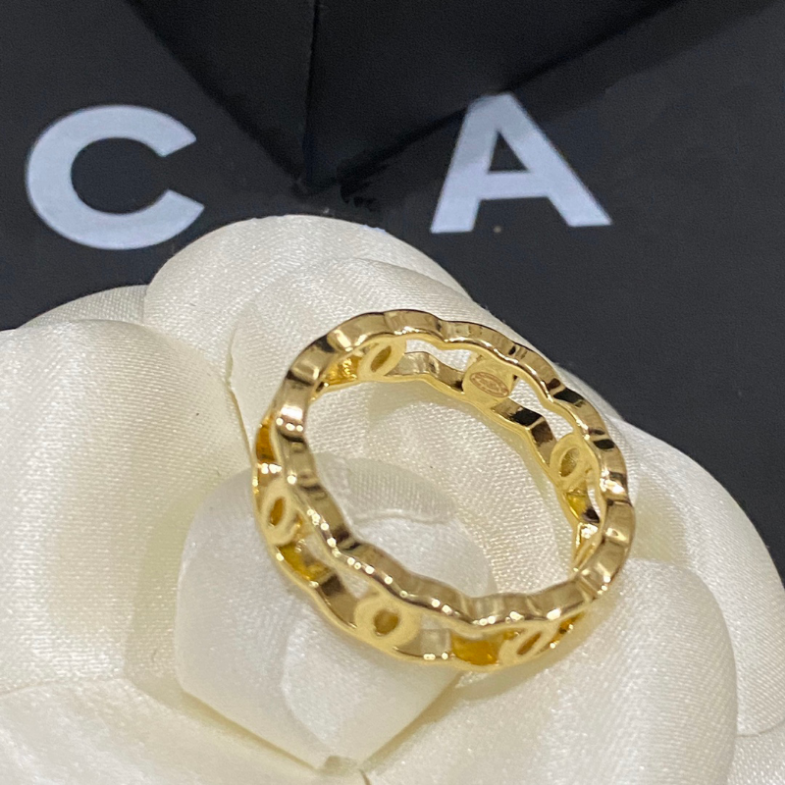 

Exquisite Luxury Design Jewelry Rings Charm Fashion Popular Style Ring Classic Premium Jewelry Accessories Selected Couple Gift Plating Real Gold Never Fade