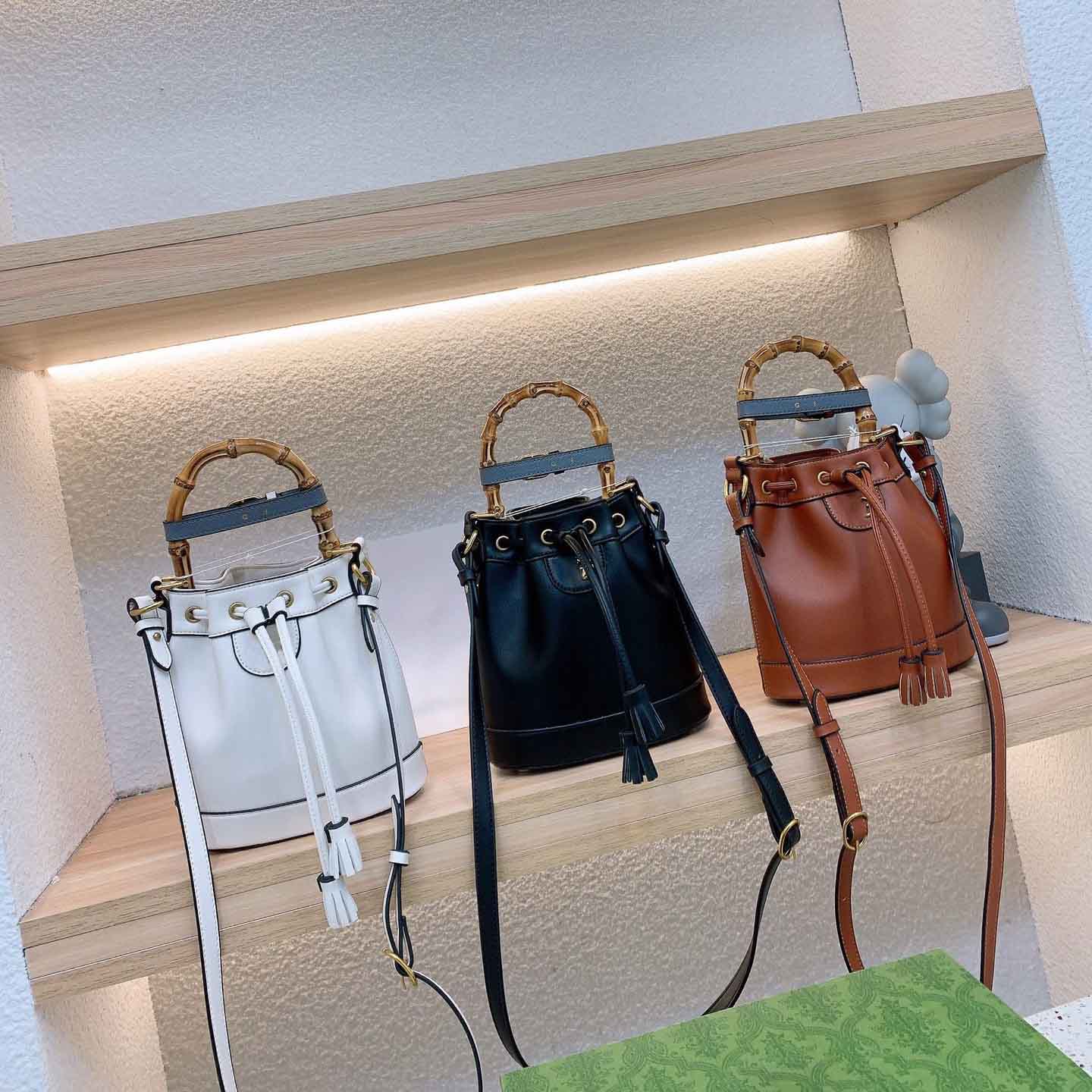 

Bags Designer Totes Bag Women Handbag Classic Luxury Brand Imitation Letter Drawstring One Shoulder Bucket Bag Fashion Solid Leather Wallet Party, Color1