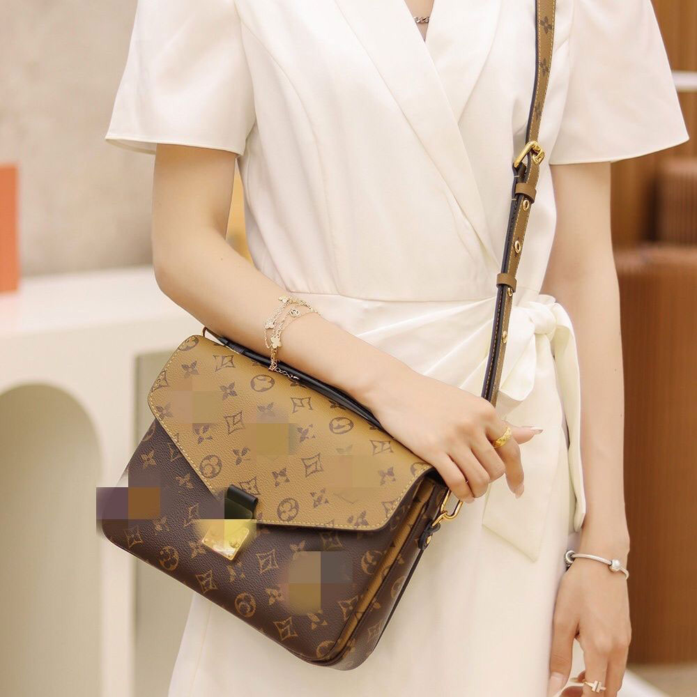 

Luxury Women Messenger handbags shoulder purse Designer bag cross body POCHETTE Leather zipper Hasp wallet Fashion Christmas Gift to Valentine, Black