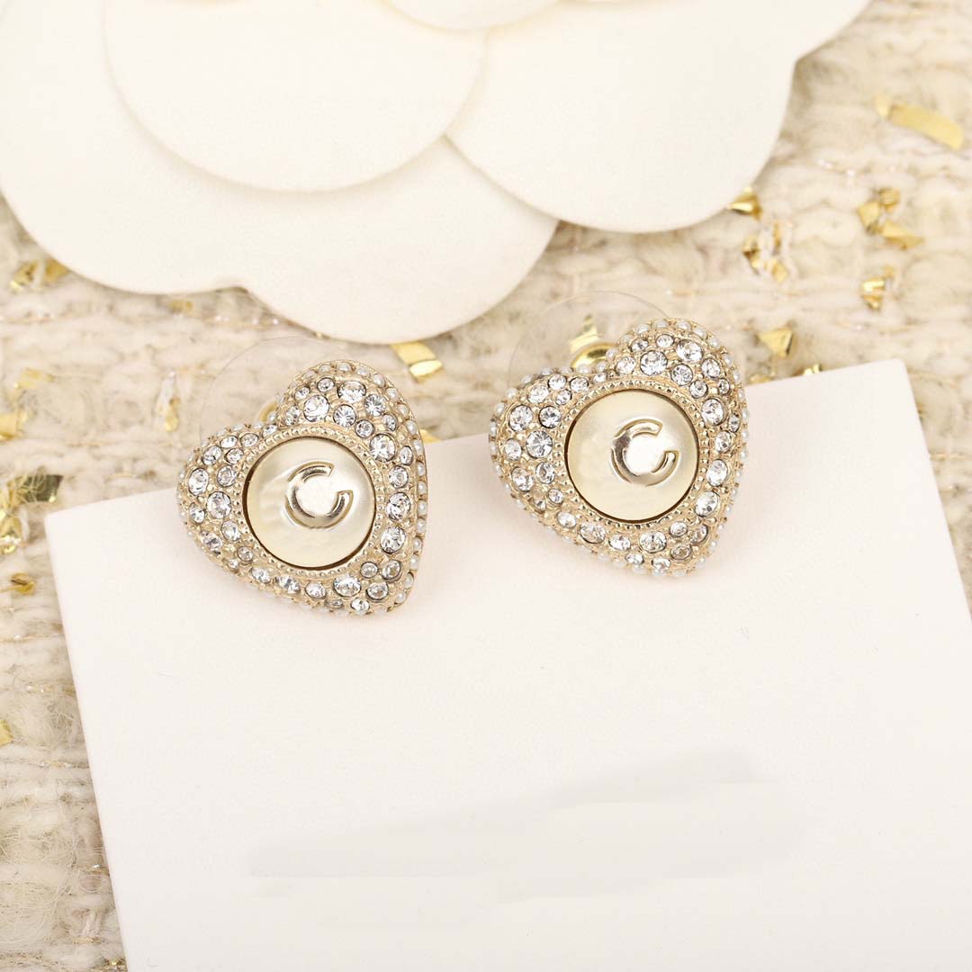 

Luxury quality Charm small heart shape stud earring with sparkly diamond in 18k gold plated have box stamp PS4365A