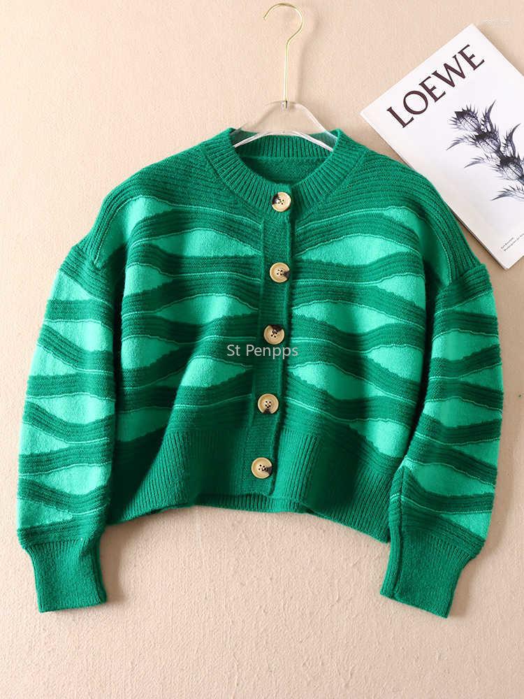 

Women's Knits Geometric Wave Pattern Autumn Fashion Sweater Cardigan Women's Thin Short Raglan Sleeves Korean Version Knitted Jacket, Black