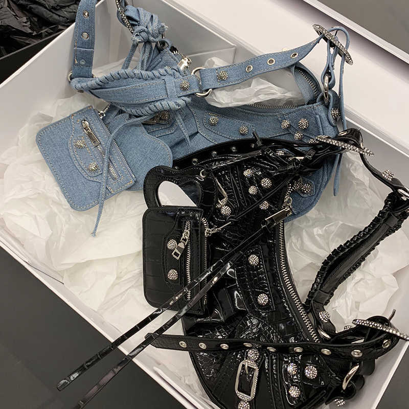 

AHer Max Design leather Balenicass biker bag Good morning fan sweet and spicy locomotive style underarm female high-level INS fashion design diagonal commuter, Denim in stock