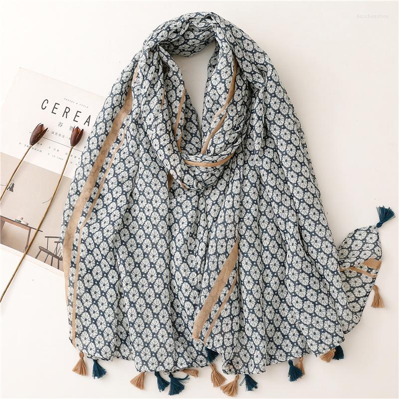 

Scarves Bohemian National Style Small Plum Blossom Cotton And Scarf Women's Travel Vacation Thailand Sun Protection Beach T