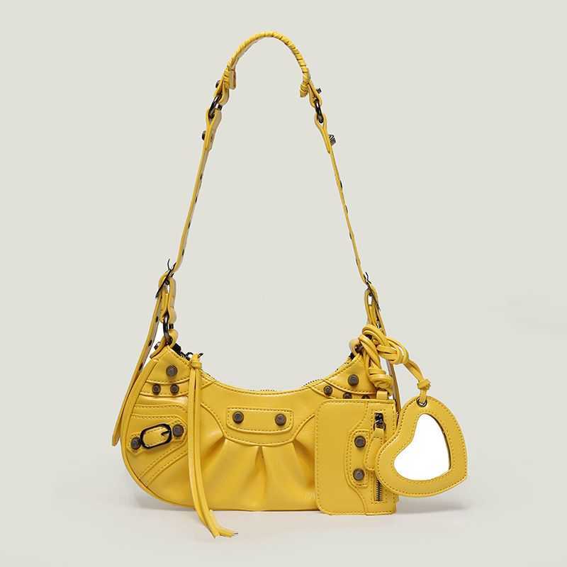 

AHer Max Fashion lecagole leather Balenicass biker bag New heavy industry rivet locomotive three in one month tooth same armpit Single Shoulder Messenger, White