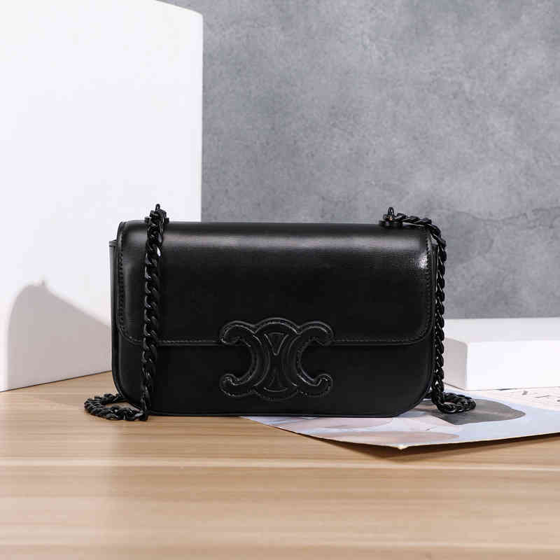 

2022 spring and summer new small square bag leather fashion chain messenger net red tide flow law stick simple shoulder, Black