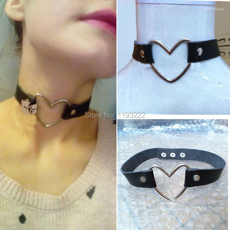 

Chains Handmade Fashion Button Buckle Jewelry Lolita Sweet Big Large Heart Rivet Leather Choker Collar Necklace