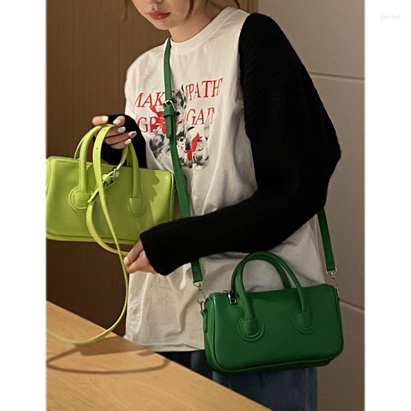

Evening Bags Korean Version Foreign Style Portable Women's Bag 2022 Trend Fashion Underarm Niche Design Cross Pillow Purses, Black