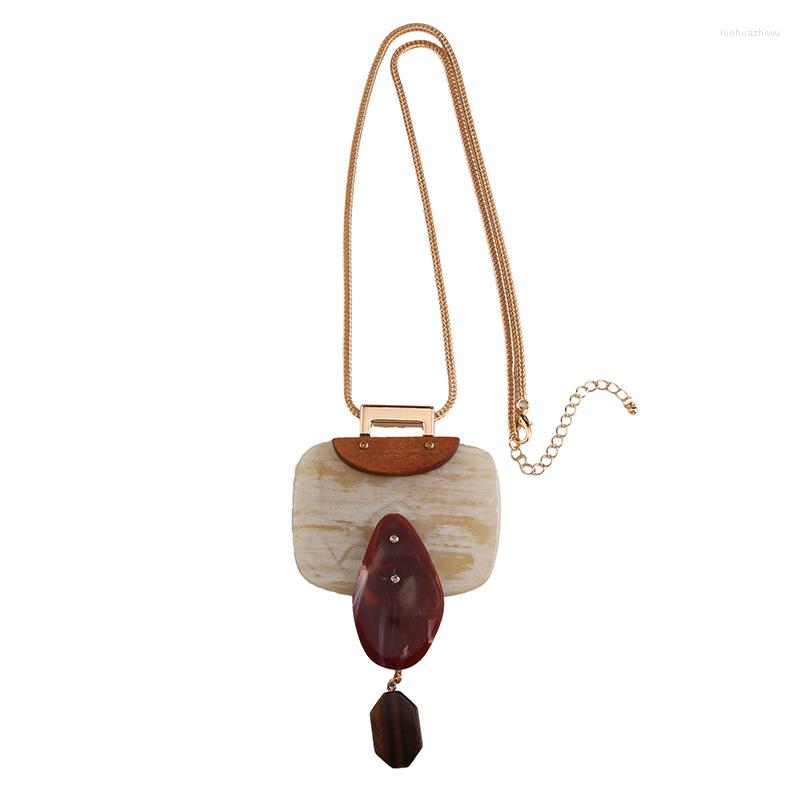 

Pendant Necklaces Designer Retro Sweater Chain Beads Wooden Men Women Fashion Personality National Decorative Ornaments