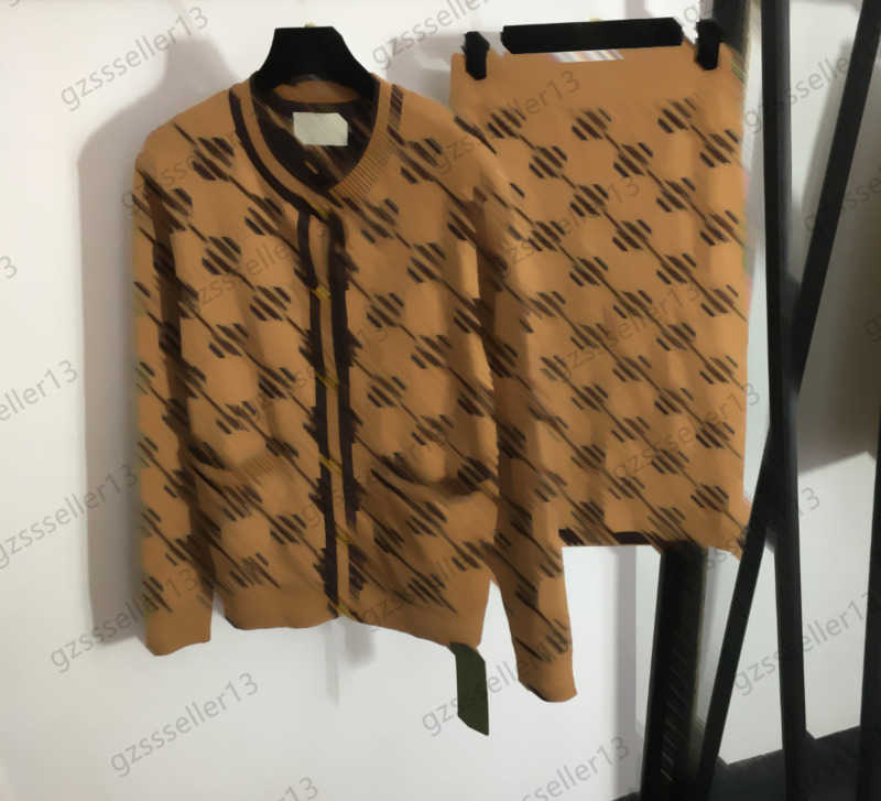 

Womens Two Pieces Dress Double G Letter Single Row Buttons Front Round Neck Long Sleeve Knit Cardigan Tops High Fanny Pack Hips Skirt Temperament Women Clothes 1970, 21