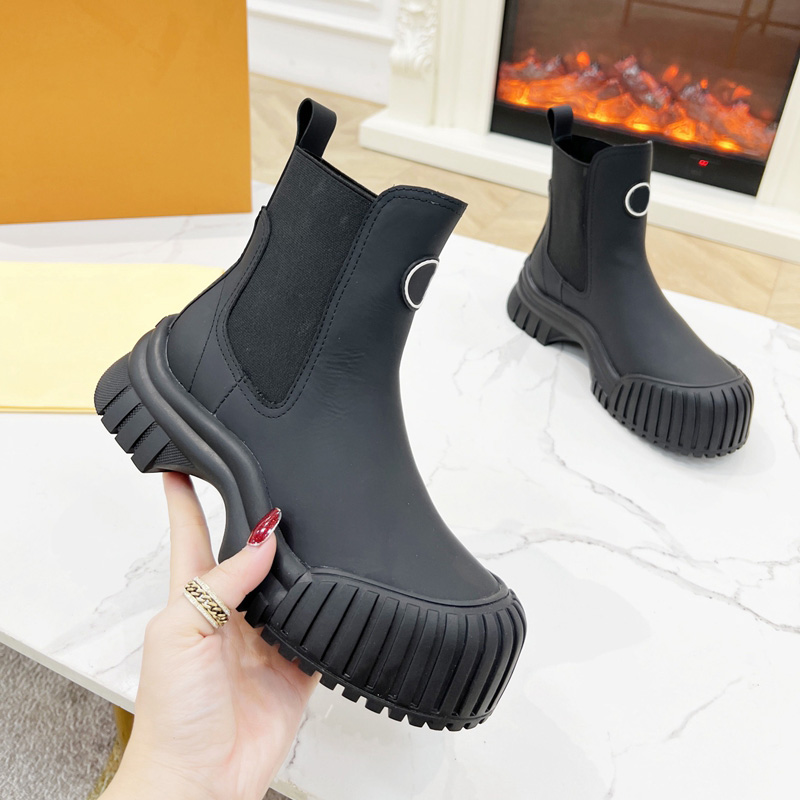 

Womens Black Leather Ruby Flat Ankle Boots Platform Chelsea Boot Chunky Martin Boots Fashion Booties Circle Signature Lightweight Rubber Sole