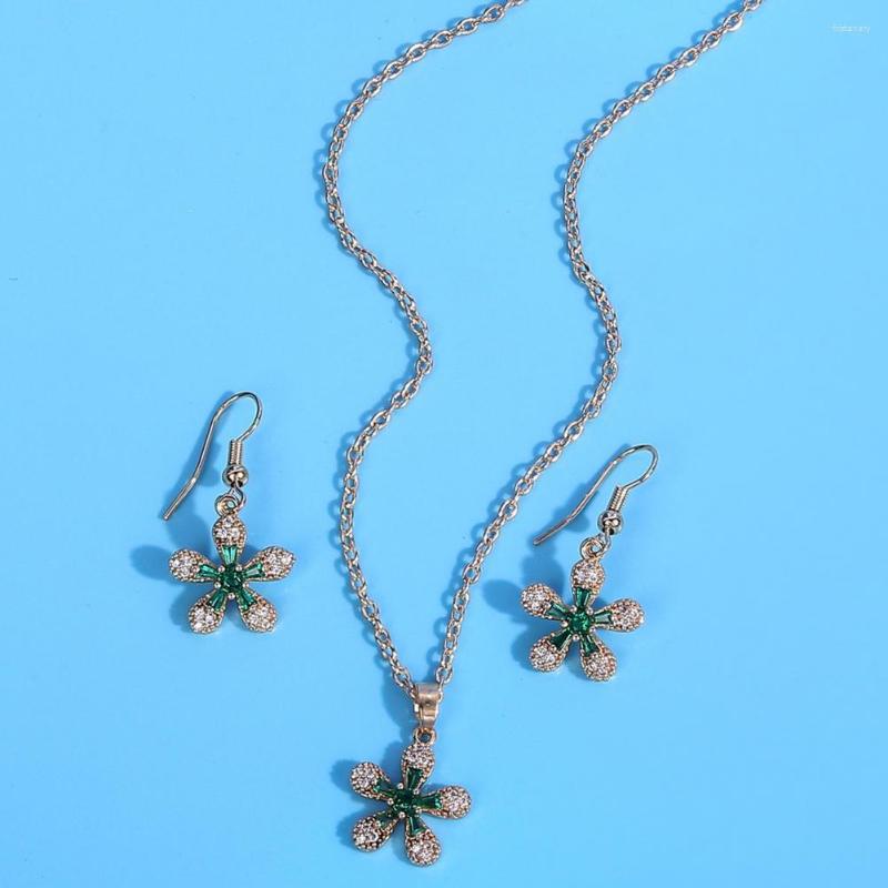 

Necklace Earrings Set 1 Women Floral Cubic Zirconia Jewelry Shining Flower Pendant For Wedding, Picture shown