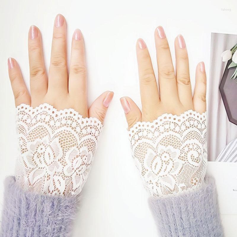 

Knee Pads Female Fake Sleeves Hollow Out Crochet Floral Lace Horn Cuffs Elastic Wrist Warmers Fingerless Gloves Sunscreen Arm