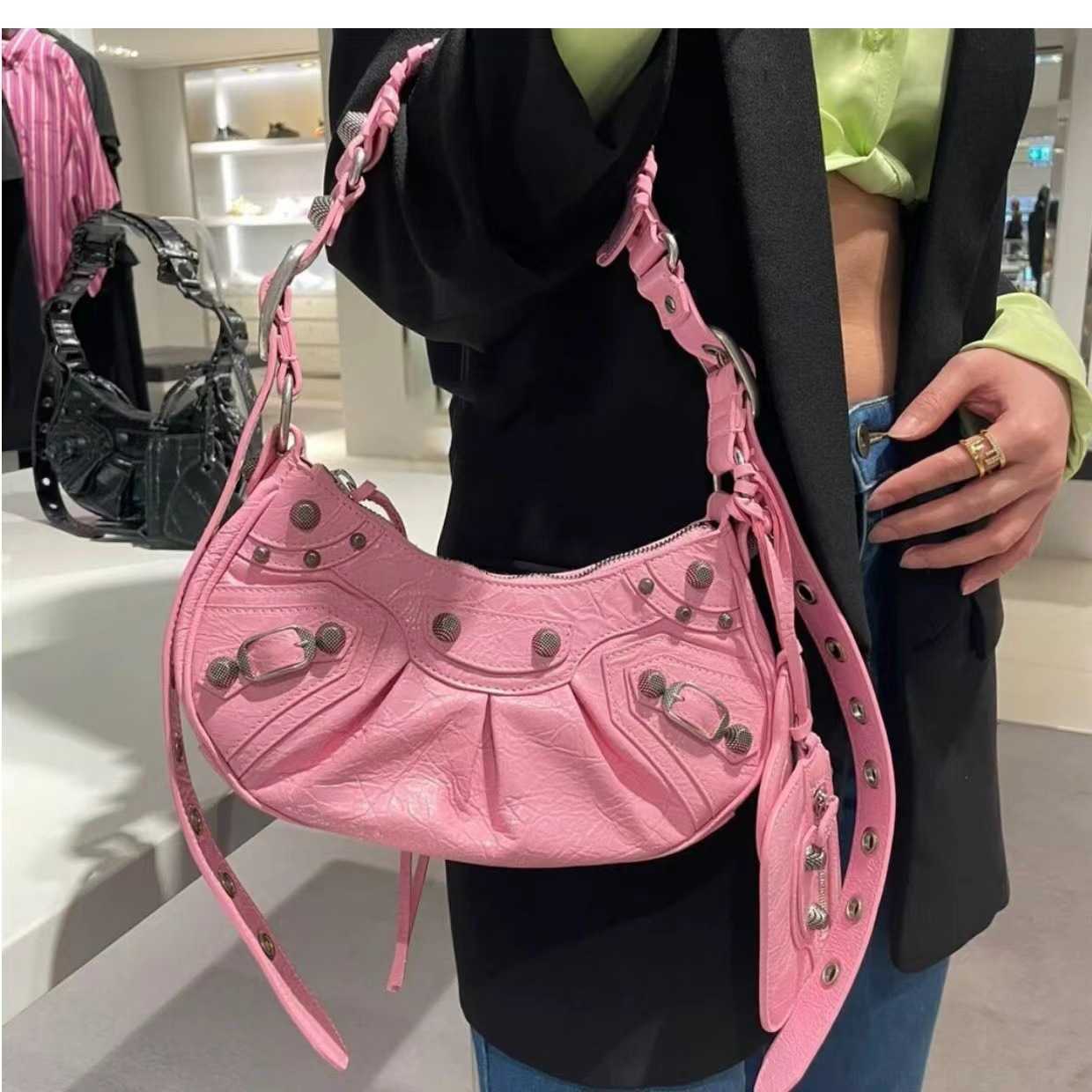 

AHer Max Fashion leather Balenicass biker bag lecagole wrinkled crescent three in one rivet Single Shoulder Messenger high sense leisure motorcycle, Black2