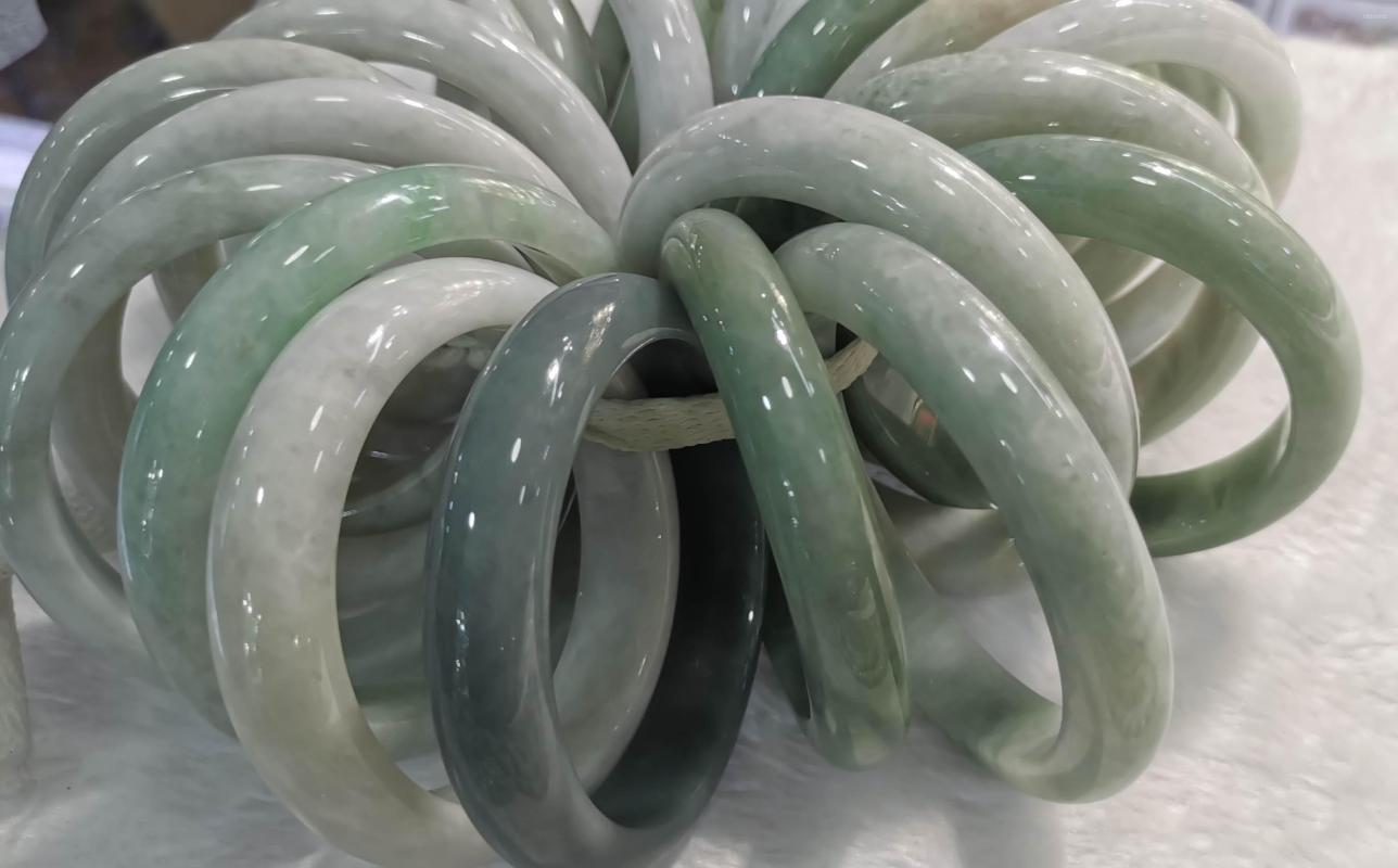 

Bangle Genuine Jeideit Gemstone Green 54-70mm Bracelet Lady Hand Carved BIG Chain Emerald Jade A Stone Jewelry Kid Birthday