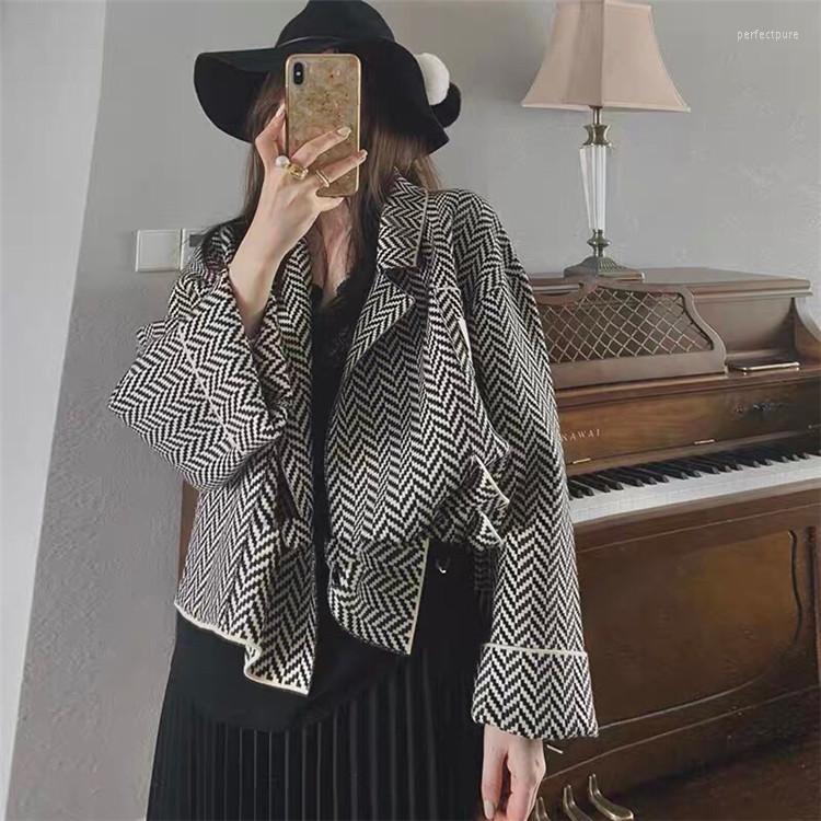 

Women's Knits Autumn And Winter 2022 Xiaoxiangfeng Knitted Cardigan Coat Women's Wear Korean Version Loose Thin V-neck Striped Sweater, Picture