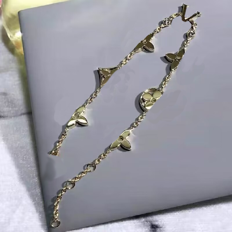 

Jewellery women designer bracelets charm love bracelet gold silver plated daily simple cute girl ornaments aesthetic friendship lover chain luxury bracelet