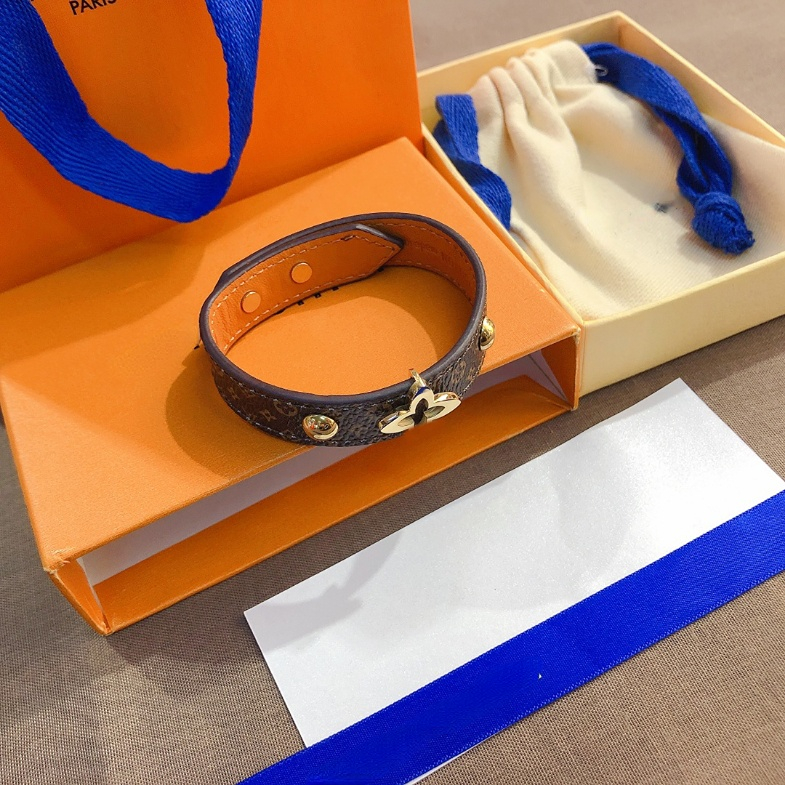 

New Style Bracelets Women Bangle Designer Letter Jewelry Faux Leather 18K Gold Plated Stainless steel Wristband Cuff Fashion Jewelry Accessories S191
