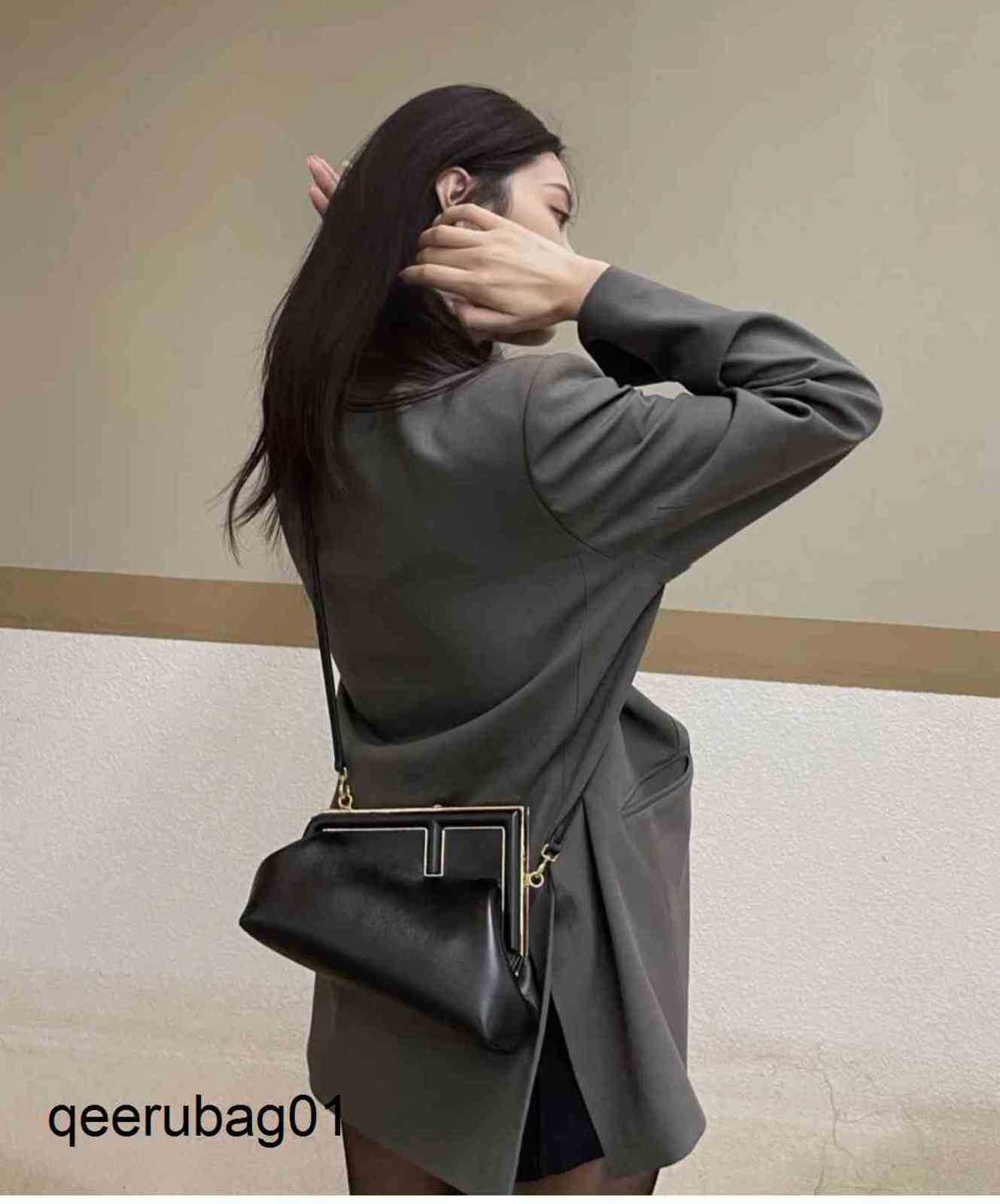 

Luxury Genuine Leather Fendiis' Bags Fend Handbags Bag Designer Women Series Luxurys Metal Wrapped Handbag Single Shoulder Messenger Fashion Brand OG8B, Nai cha se