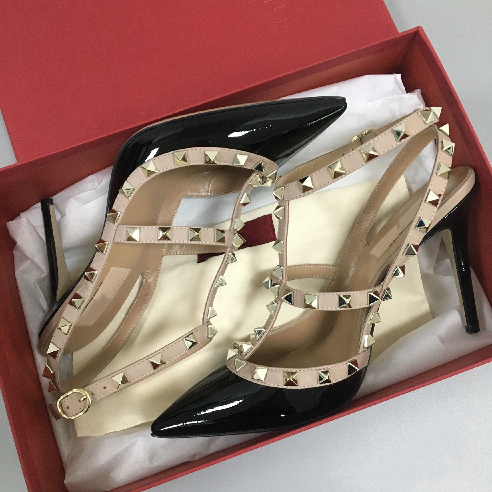 

Rivets Sandals V High Heel Shoes 6cm 8cm 10cm Thin Heels Pointed Genuine Leather Women Wedding Shoes Nude Black Red White Blue with Box 35, Black lizhiwen
