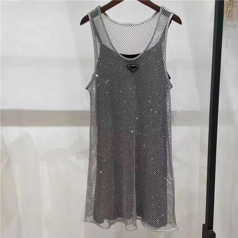 

Designer Runway Summer 2022 Women' T-Shirt Fashion Chain Tanks Ladies Elegant Letter Tops Women Sleeveless Sexy Casual Tank Top, Silver