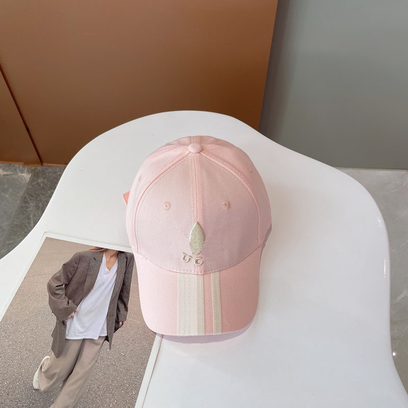 

Sports Brim Hat New Baseball Cap Women Mens Caps Hats Designer Casquette Street Fashion Casual Adjustable Hut Designers Letters D2211054F, Pink
