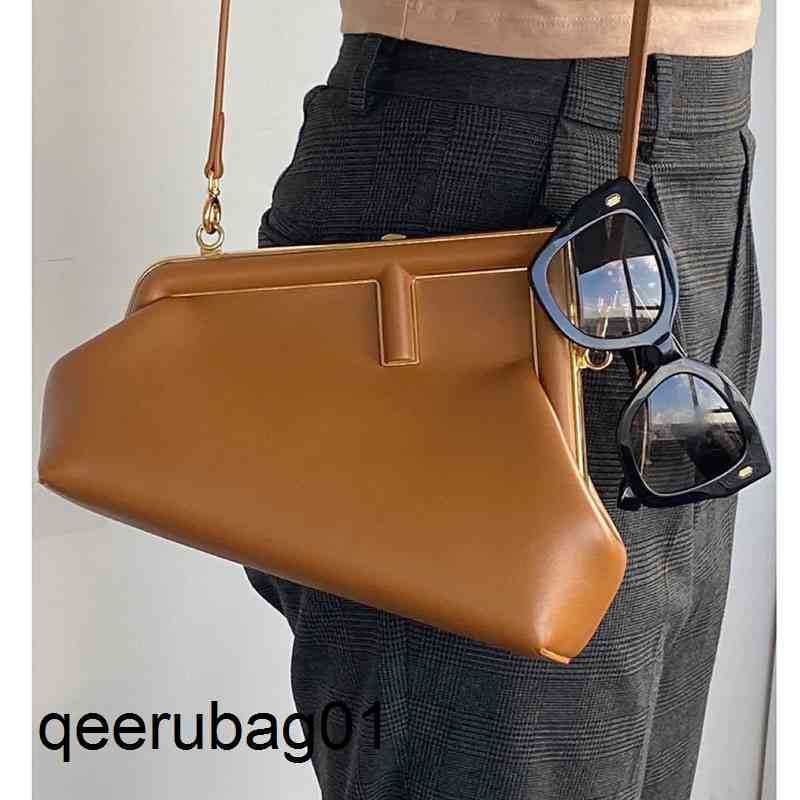 

Luxury Genuine Leather Fendiis' Bags Bag Series Designer Women Luxurys Fend Handbags Metal Wrapped Handbag Single Shoulder Messenger Yue Messenger Fw21 SO0H, Black 26cm