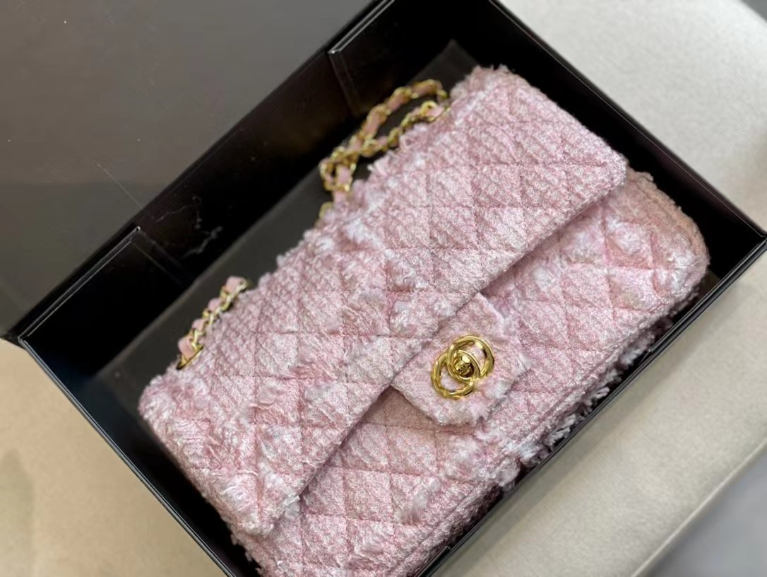 

25CM Tweed knitting bag flip chain shoulder bag gold hardware, White