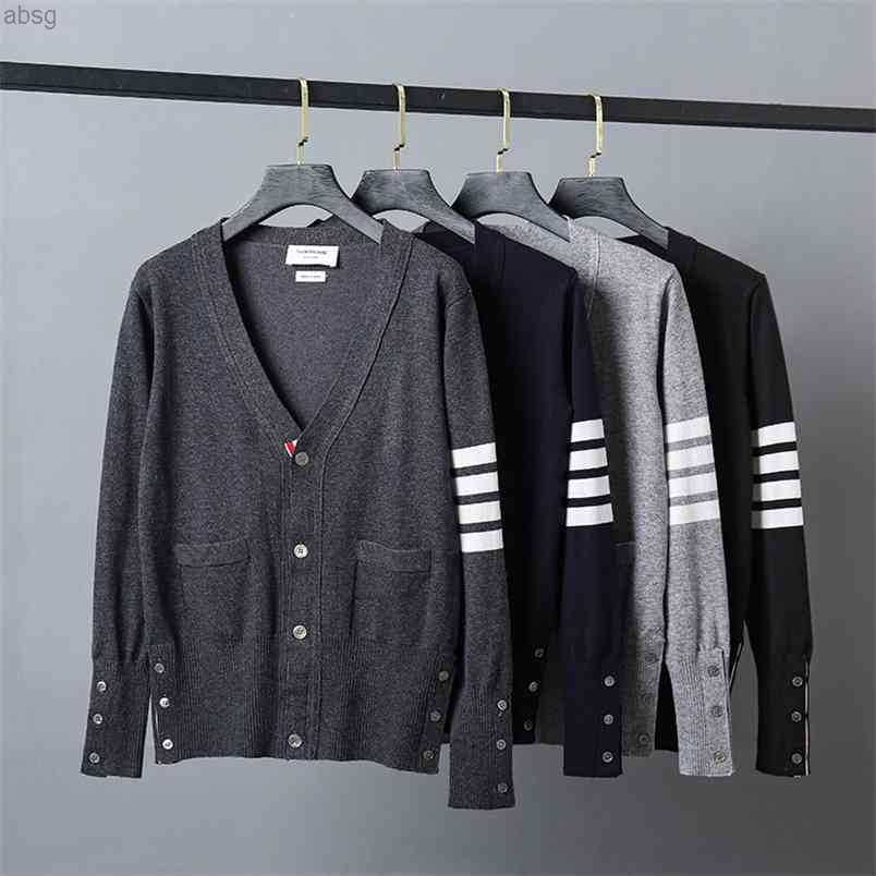 

Fashion Brand Tb Sweaters Men Slim Fit V-neck Cardigans Clothing Striped Cotton Wool Spring and Autumn Coat 210812, Blue